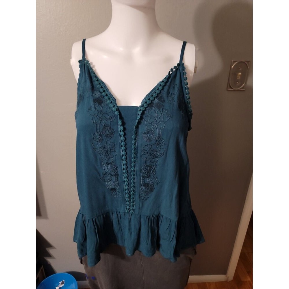 Love On A Hanger Green Sleeveless Blouse Floral Embroidered Size S